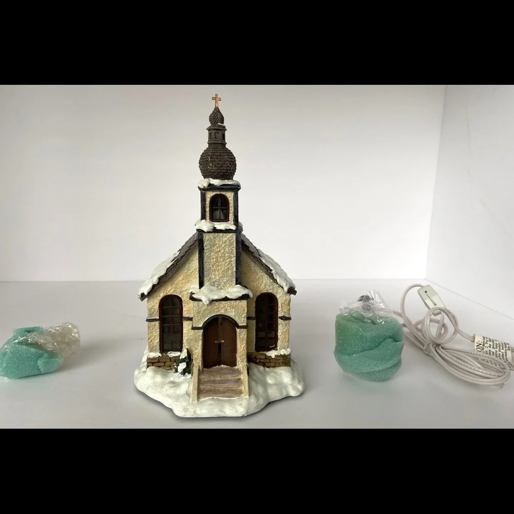 HAWTHORNE CHRISTMAS VILLAGE “RARE”-  HOLY NIGHT CHAPEL - Picture 8 of 15